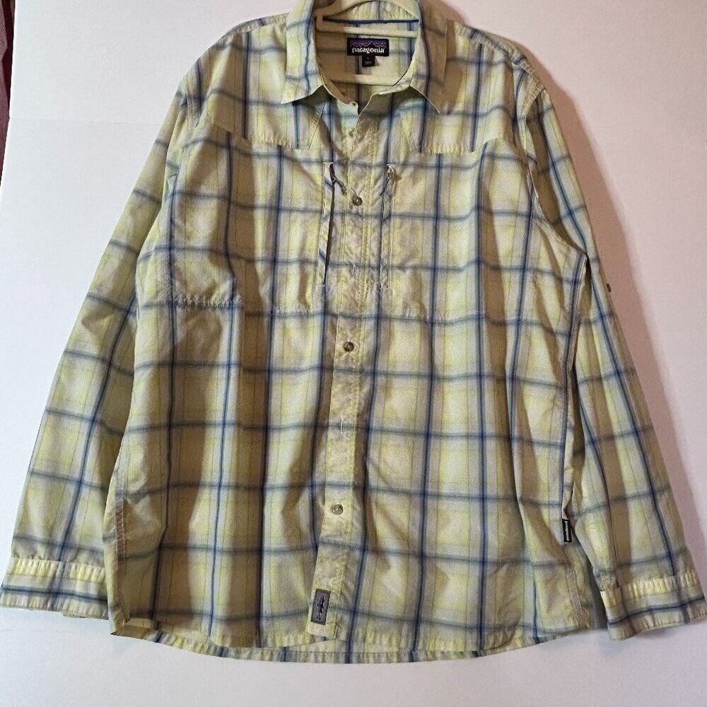 Patagonia long sleeve button down shirt